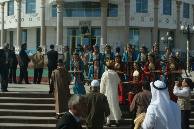 Official reception of guests in Ashgabat to celebrate the greatness of Turkmen poetry (Photographed by the author in 2010)