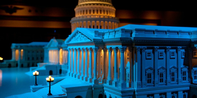 1280px-United_States_Capitol_model_at_Disneyland_(side_view)