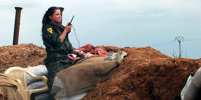 YPJ soldier in Kobane. Copyright Claus Weinberg, 2014. 