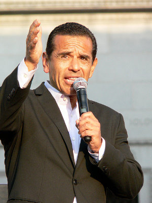 Former Mayor of Los Angeles, Antonio Villaraigosa Credit: victoriabernal (Flickr, CC-BY-NC-SA-2.0)